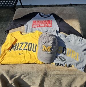 Mizzou University Tee & Baseball Cap Bundle - Gray and Gold